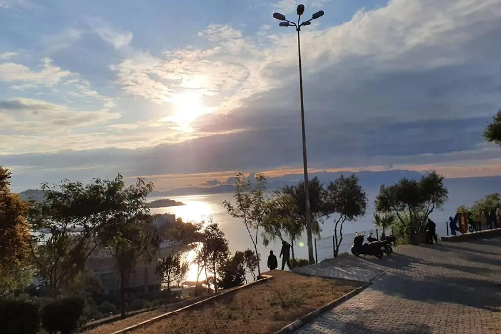 2+1 Apartm With Garden + Balcony , At Ladies Beach Κουσάντασι Τουρκία