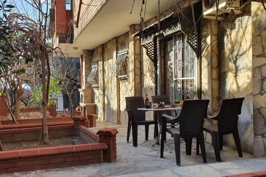 Διαμέρισμα 2+1 Apartm With Garden + Balcony , At Ladies Beach Κουσάντασι Τουρκία