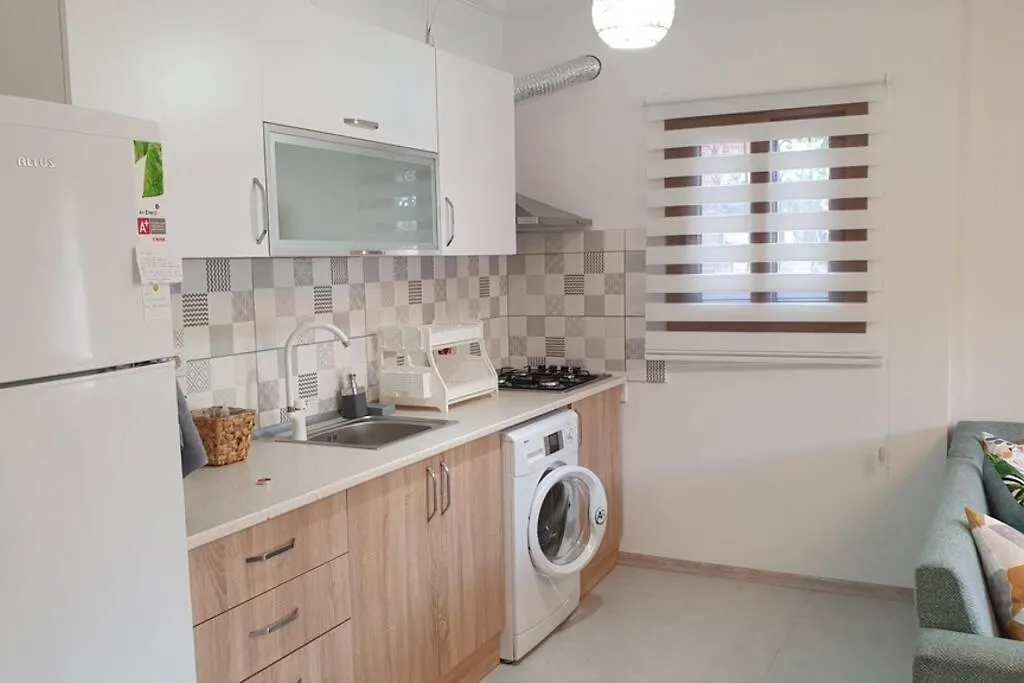 2+1 Apartm With Garden + Balcony , At Ladies Beach Κουσάντασι 0*,
