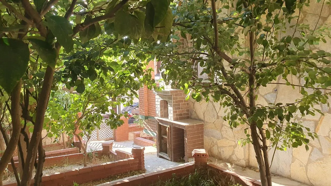 2+1 Apartm With Garden + Balcony , At Ladies Beach Κουσάντασι